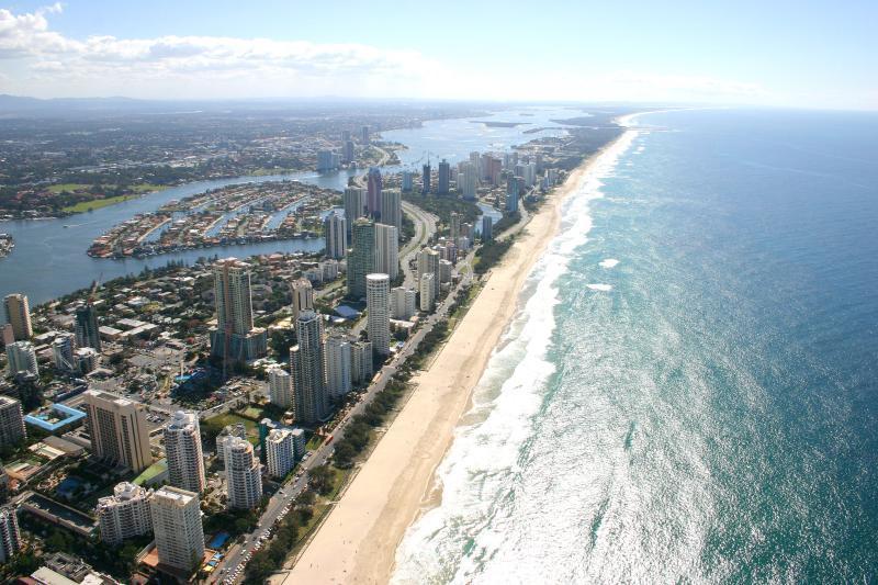 The Shore Apartments - Beachfront Голд-Кост Экстерьер фото